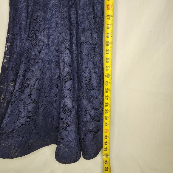 Papya Elegant Navy Lace Dress. Lined. Size M Baby Doll. - Picture 7 of 8